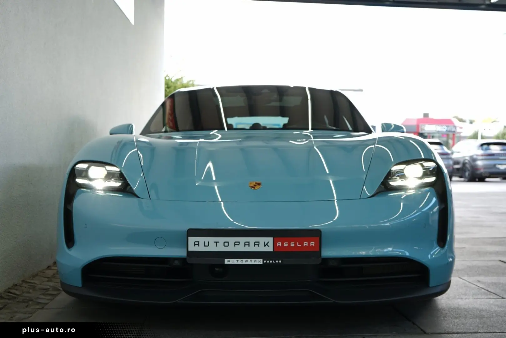 PORSCHE Taycan 4S