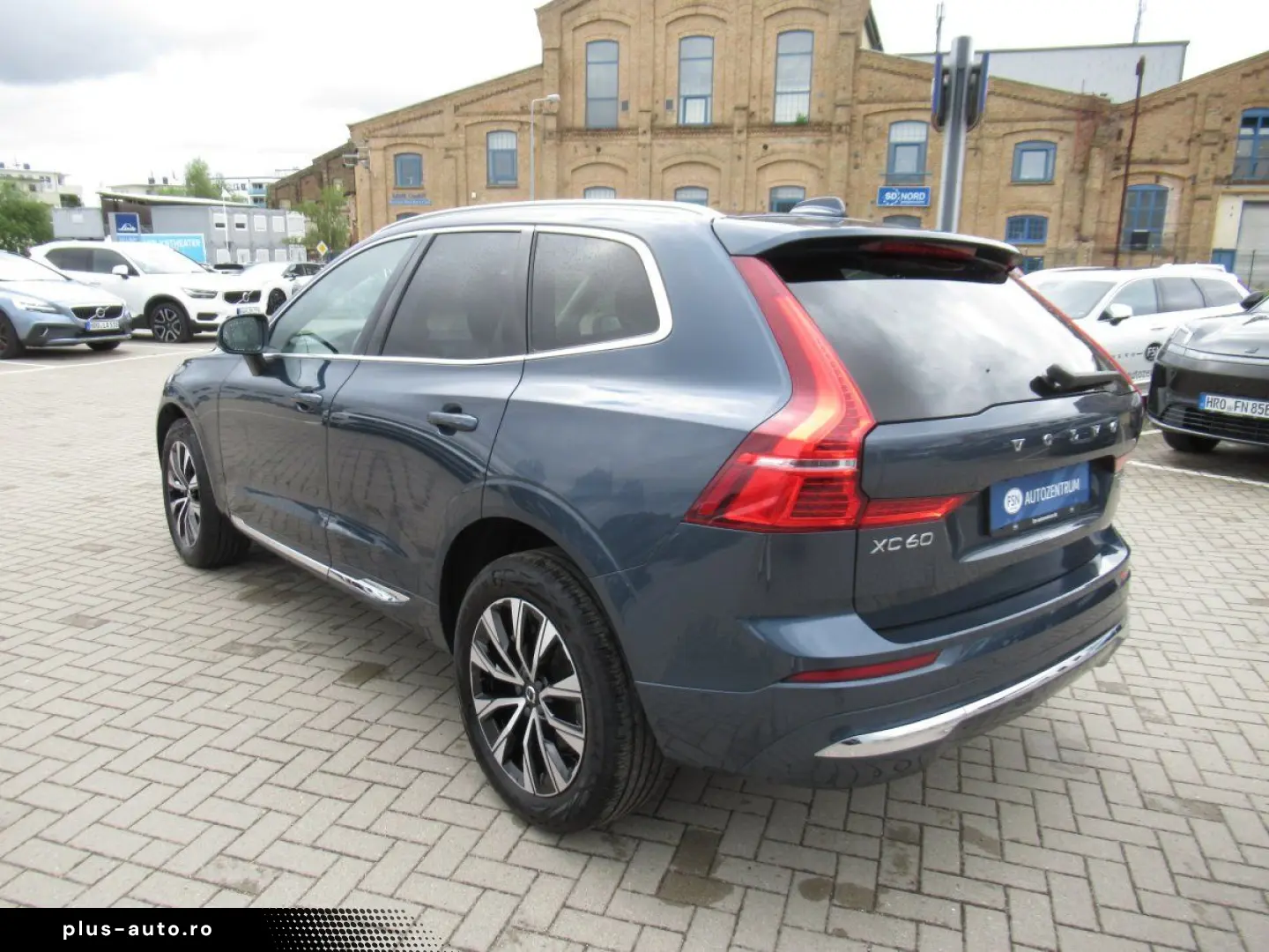 VOLVO XC60 B5 AWD Benzin Plus Bright