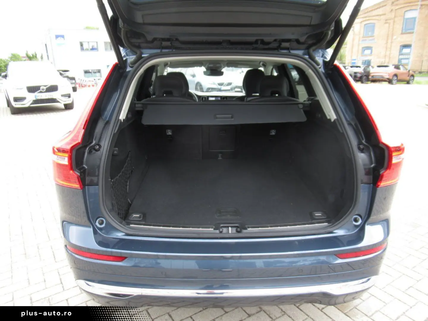 VOLVO XC60 B5 AWD Benzin Plus Bright