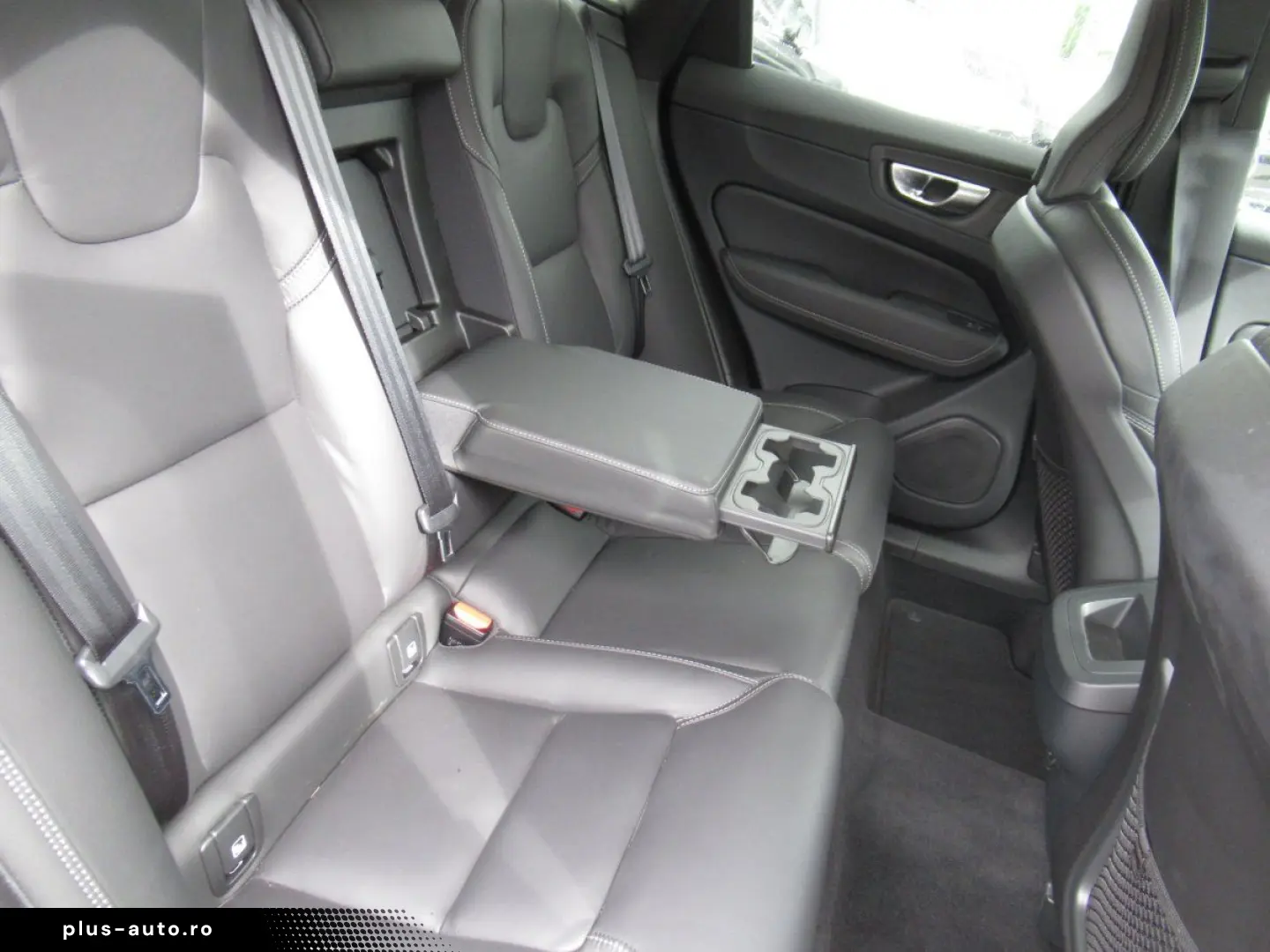 VOLVO XC60 B5 AWD Benzin Plus Bright