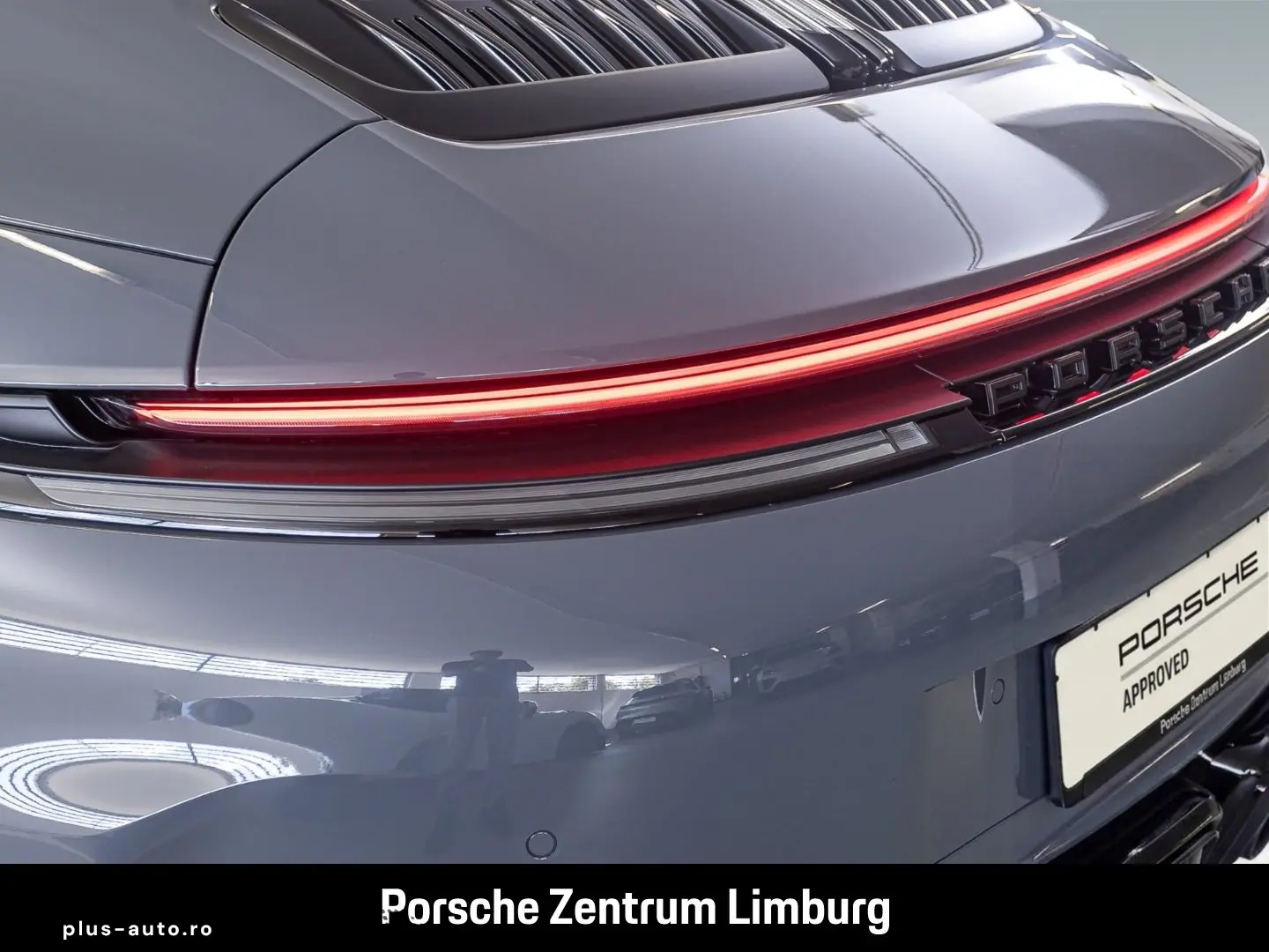 PORSCHE 992 911 Carrera 4 GTS Cabrio