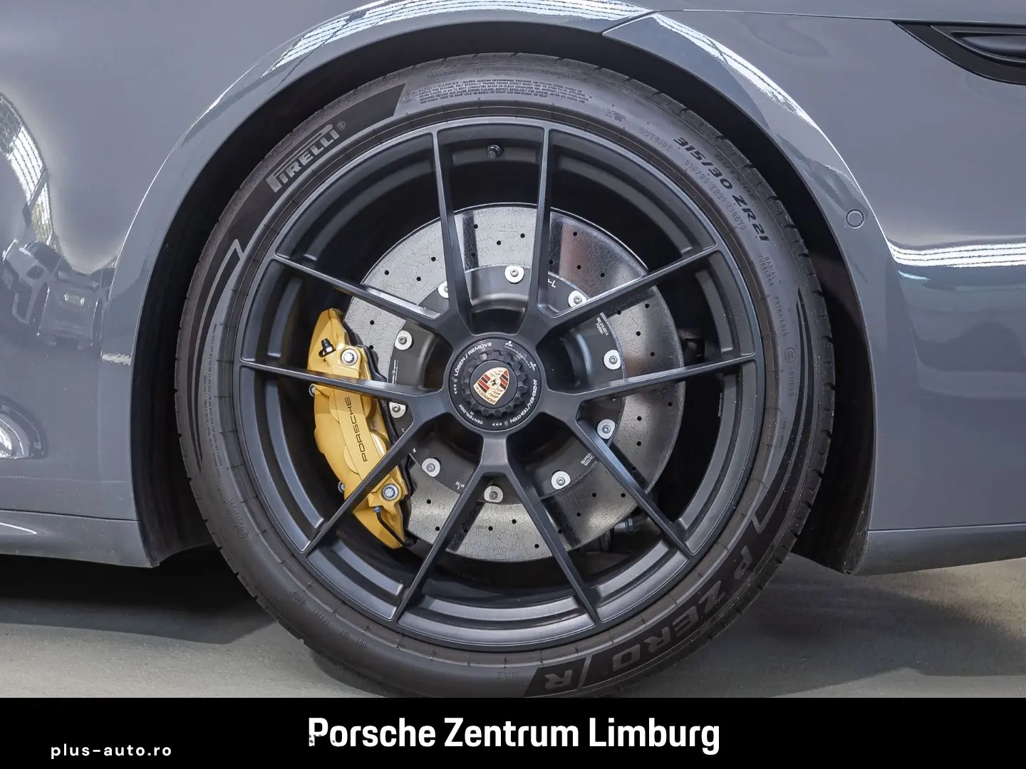 PORSCHE 992 911 Carrera 4 GTS Cabrio