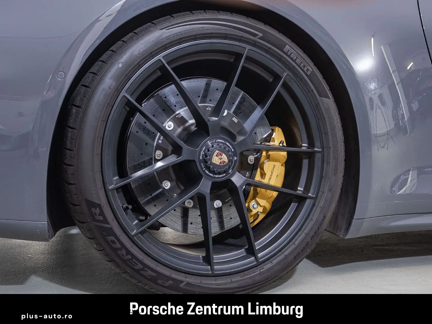 PORSCHE 992 911 Carrera 4 GTS Cabrio