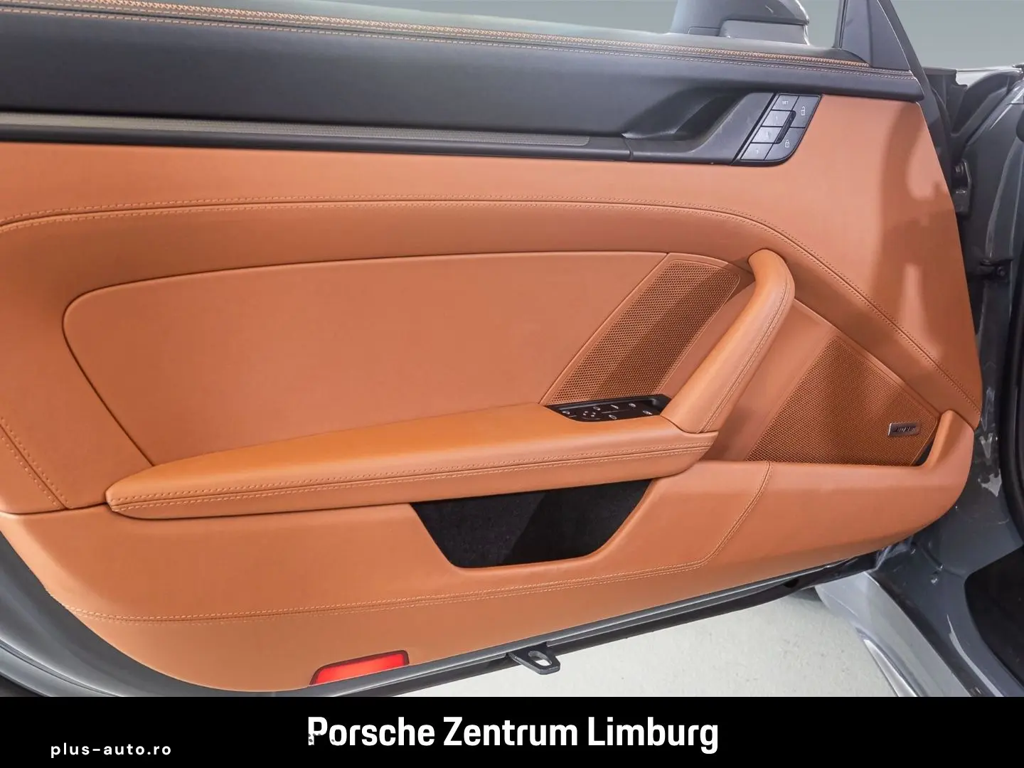PORSCHE 992 911 Carrera 4 GTS Cabrio