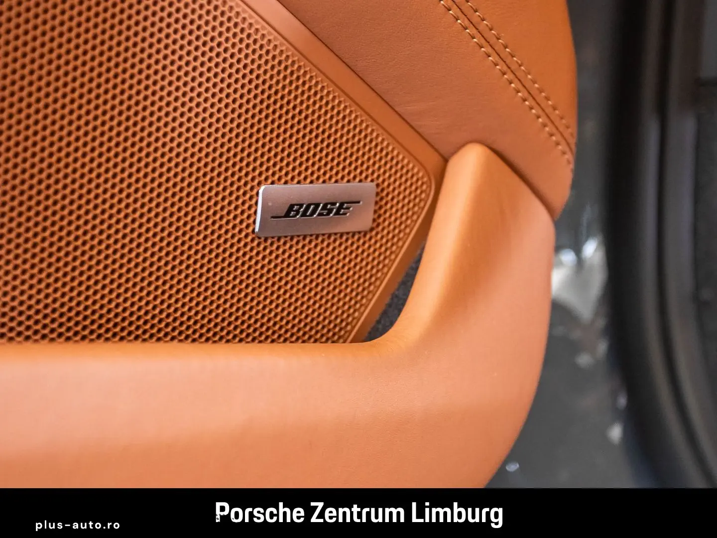 PORSCHE 992 911 Carrera 4 GTS Cabrio