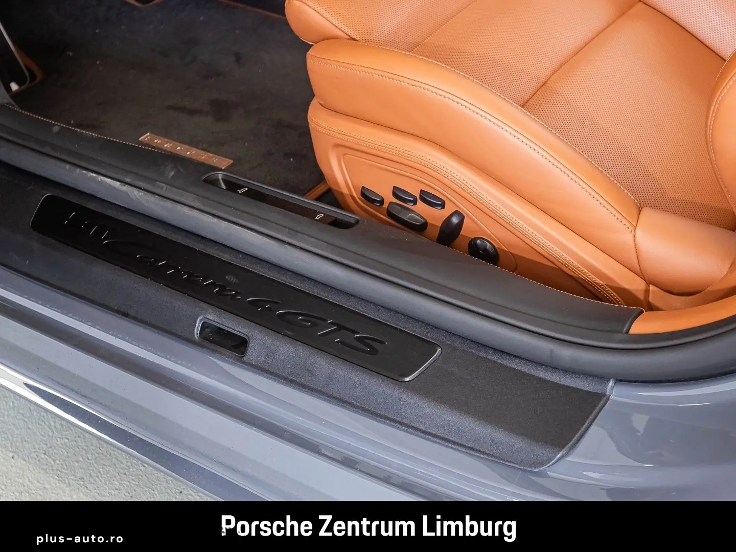 PORSCHE 992 911 Carrera 4 GTS Cabrio