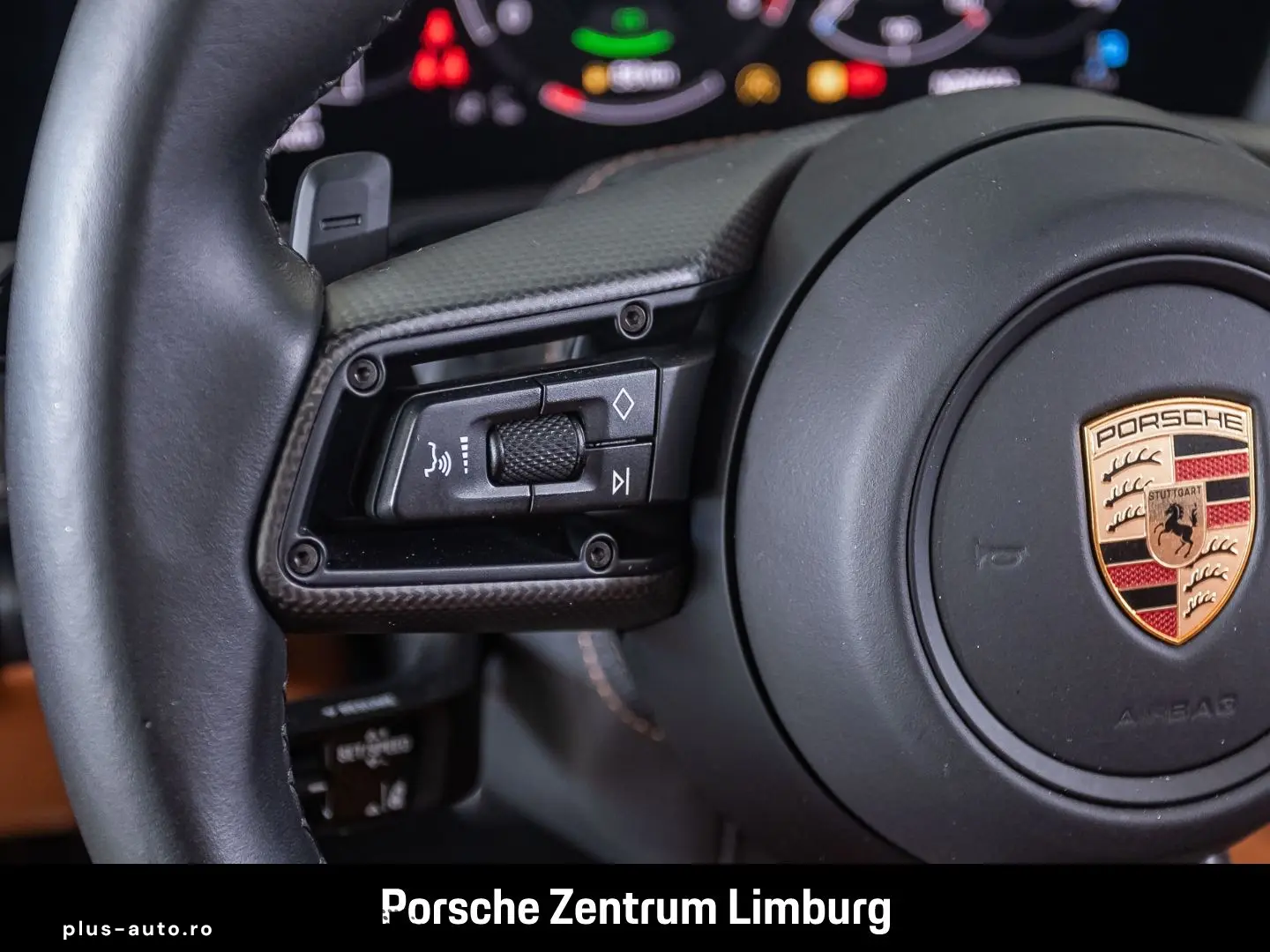 PORSCHE 992 911 Carrera 4 GTS Cabrio