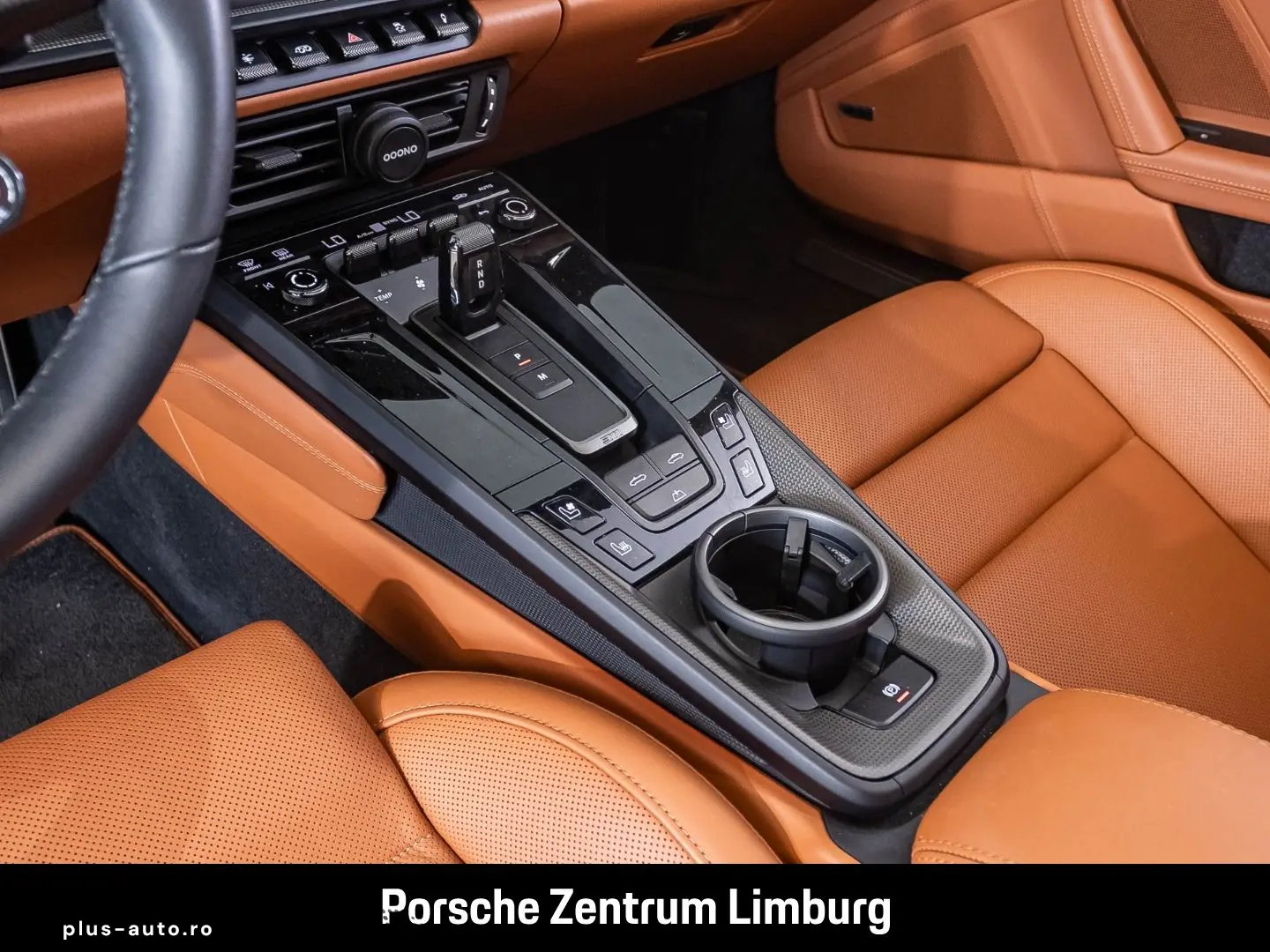 PORSCHE 992 911 Carrera 4 GTS Cabrio