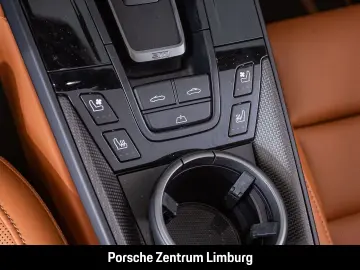 PORSCHE 992 911 Carrera 4 GTS Cabrio