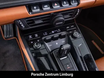 PORSCHE 992 911 Carrera 4 GTS Cabrio