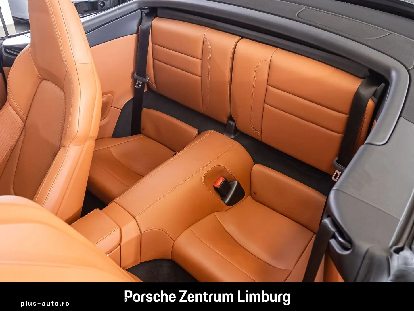 PORSCHE 992 911 Carrera 4 GTS Cabrio