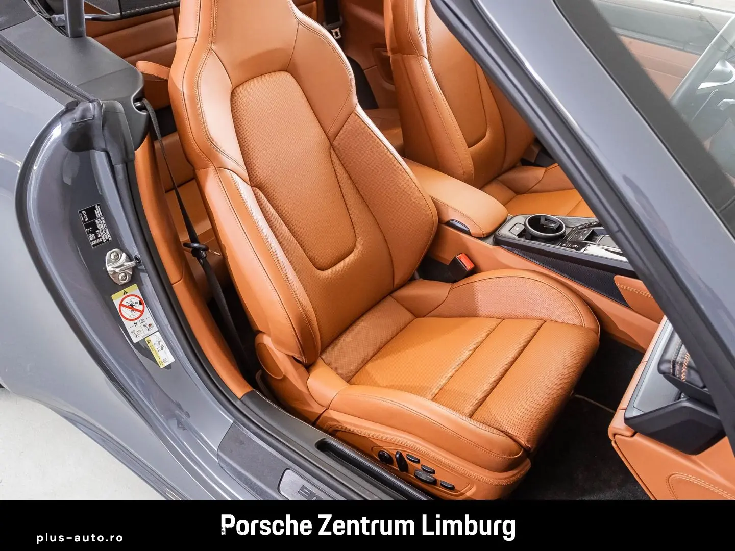 PORSCHE 992 911 Carrera 4 GTS Cabrio