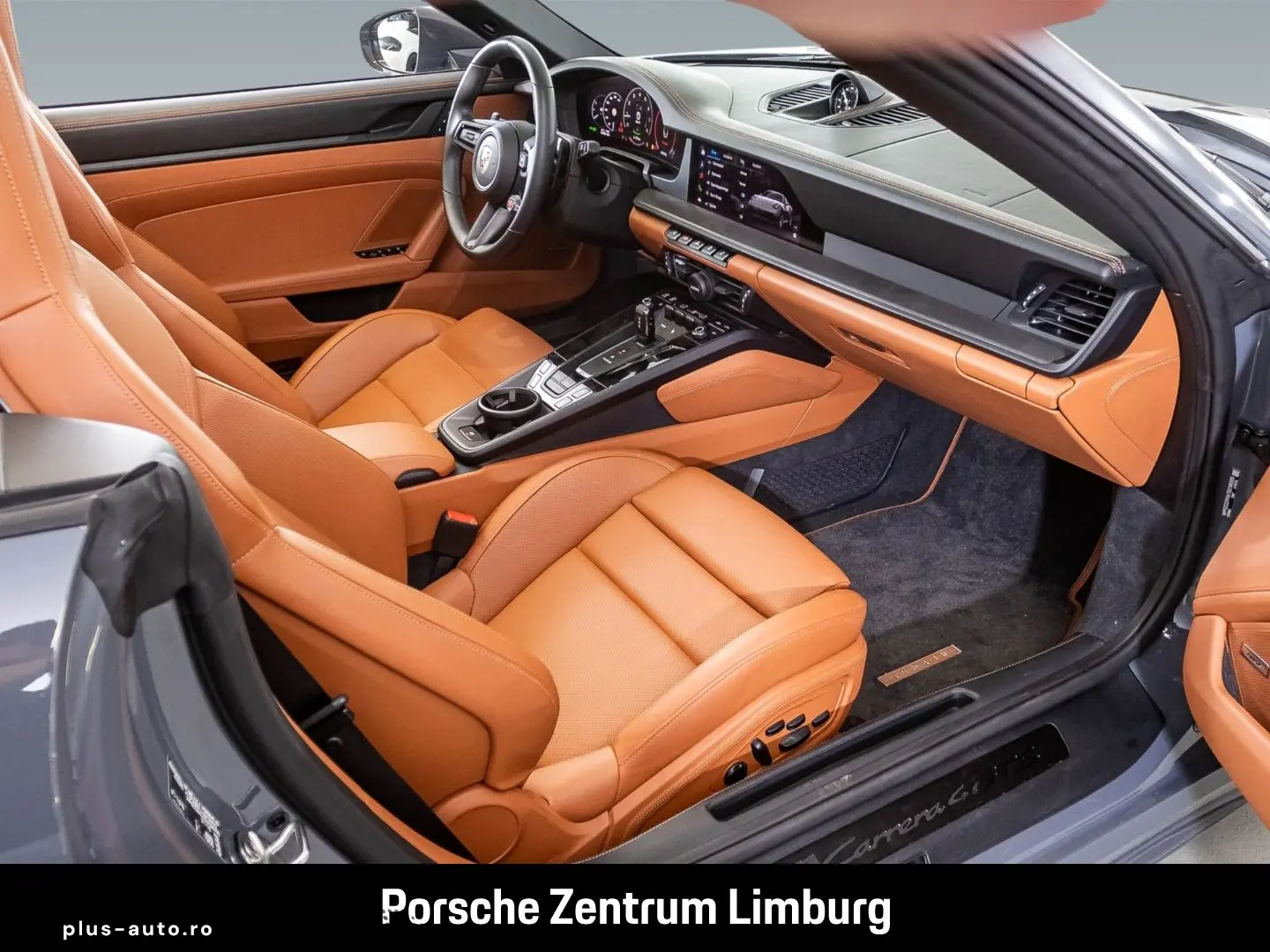 PORSCHE 992 911 Carrera 4 GTS Cabrio