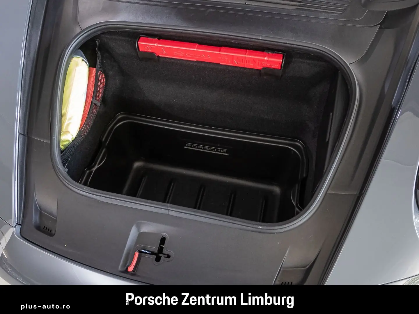 PORSCHE 992 911 Carrera 4 GTS Cabrio