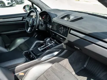 Porsche Cayenne Turbo S Hybrid  Burmester  Pano  Matrix