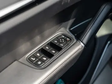 Porsche Cayenne Turbo S Hybrid  Burmester  Pano  Matrix
