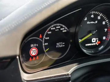 Porsche Cayenne Turbo S Hybrid  Burmester  Pano  Matrix