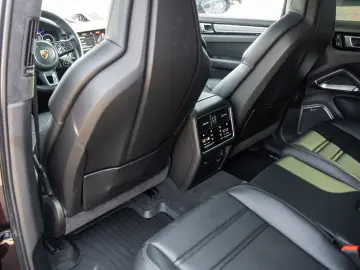 Porsche Cayenne Turbo S Hybrid  Burmester  Pano  Matrix