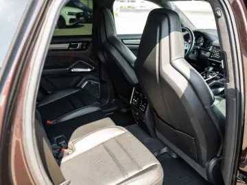 Porsche Cayenne Turbo S Hybrid  Burmester  Pano  Matrix
