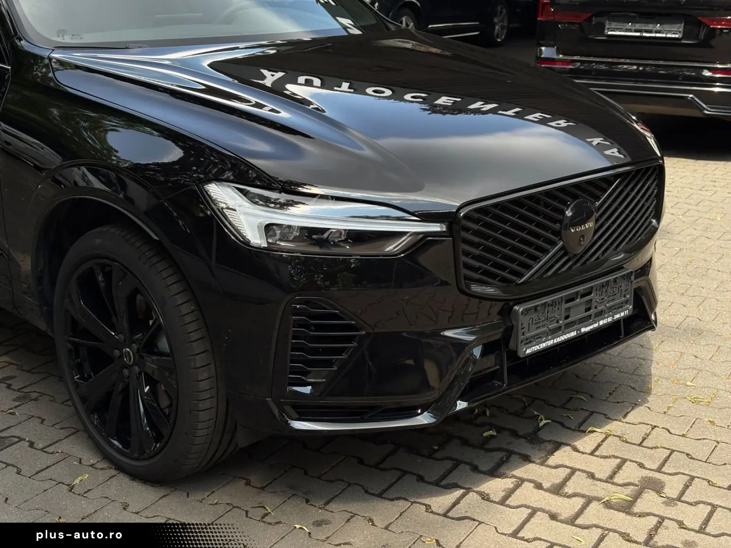 VOLVO XC60 T6 FACELIFT Plus Black