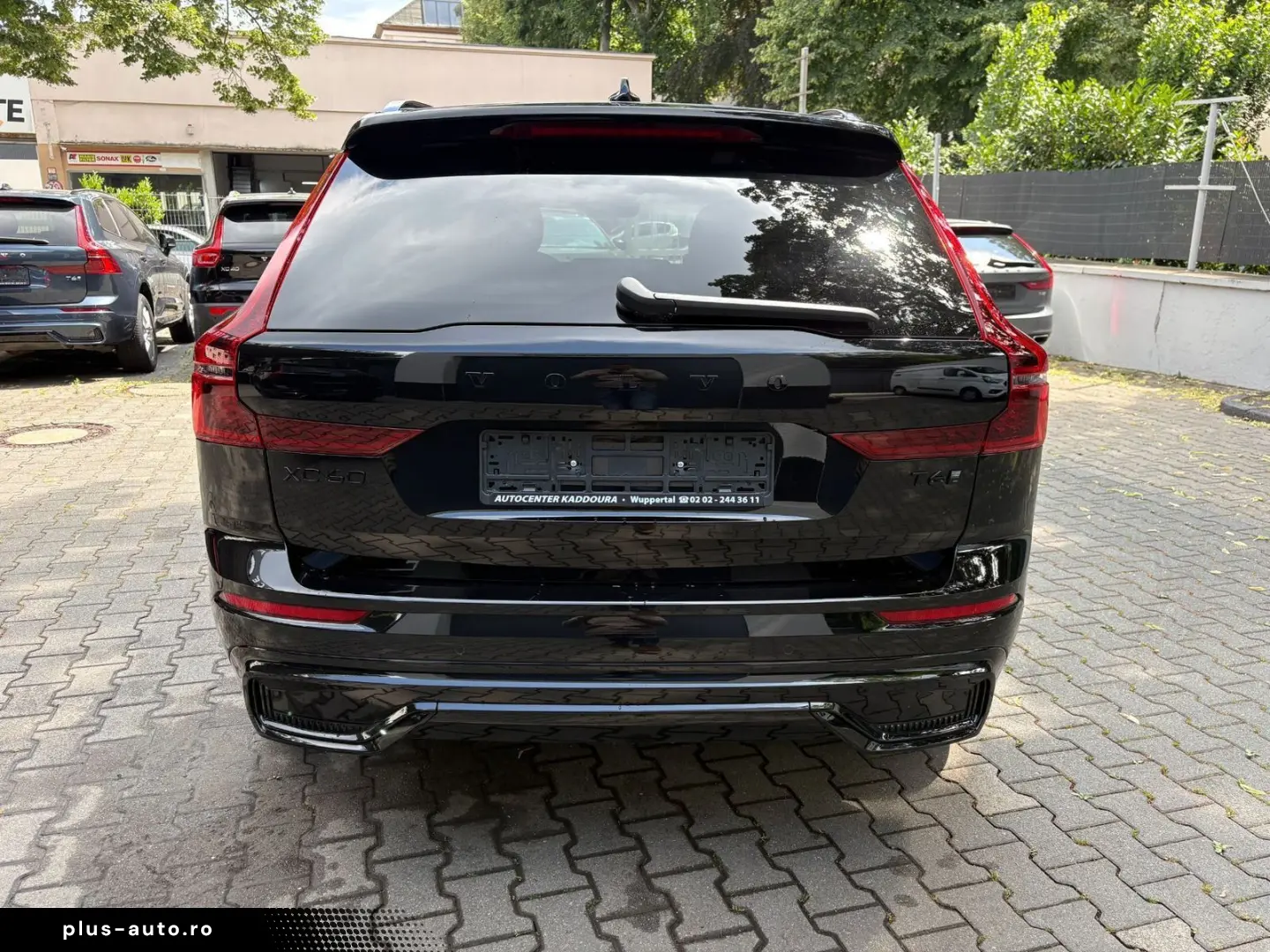 VOLVO XC60 T6 FACELIFT Plus Black