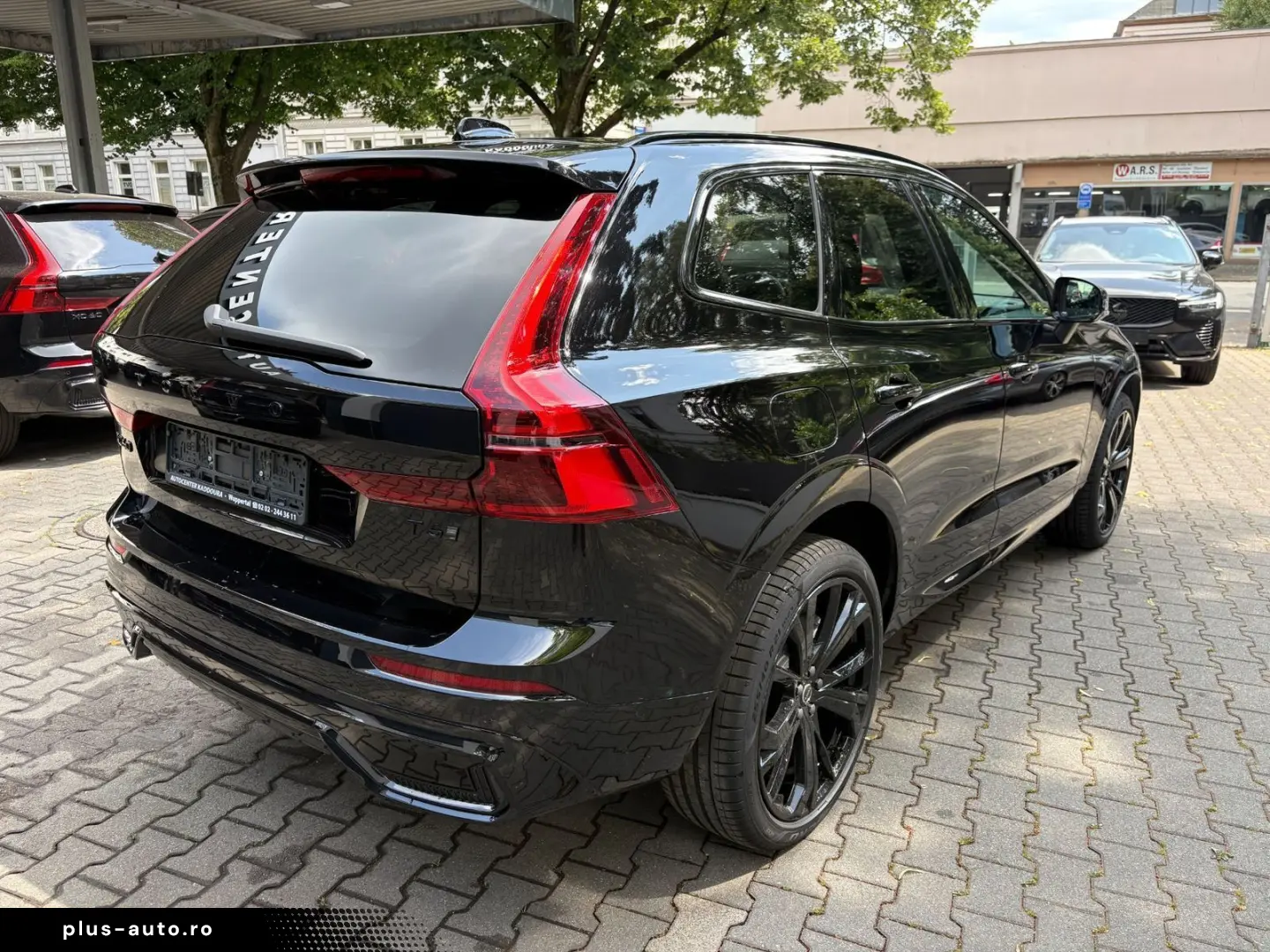 VOLVO XC60 T6 FACELIFT Plus Black