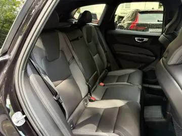 VOLVO XC60 T6 FACELIFT Plus Black