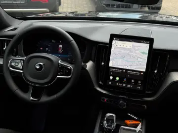 VOLVO XC60 T6 FACELIFT Plus Black