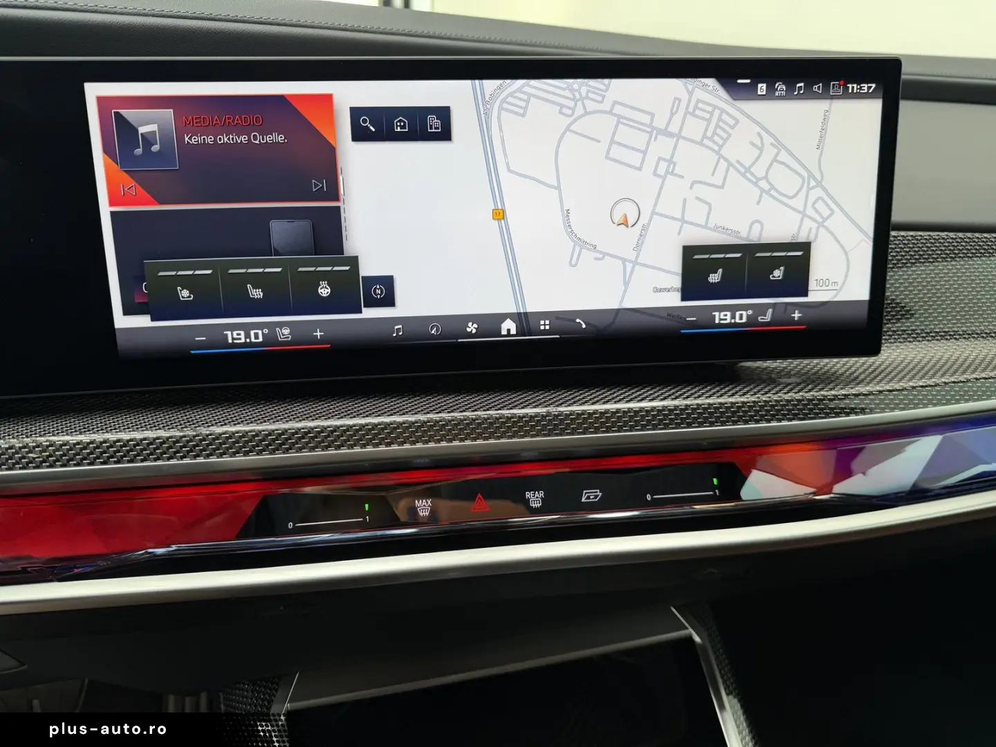 BMW M760 e xDr. Executive TwoTone TV B&W UPE218