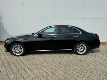 Mercedes-Benz E 220 Sedan 2022