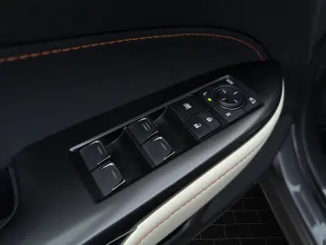 LEXUS NX 450h   E-Four SHZ CARPLAY NAVI  15J-GARANTIE
