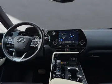LEXUS NX 450h   E-Four SHZ CARPLAY NAVI  15J-GARANTIE