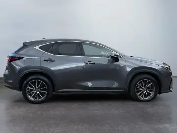 LEXUS NX 450h  E-FOUR Executive Paket  LED 360  ACC SH
