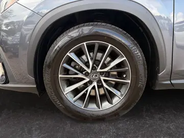 LEXUS NX 450h  E-FOUR Executive Paket  LED 360  ACC SH