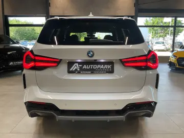 BMW iX3 M Paket