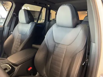 BMW iX3 M Paket