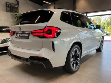 BMW iX3 M Paket