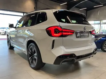 BMW iX3 M Paket