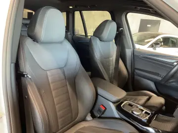 BMW iX3 M Paket