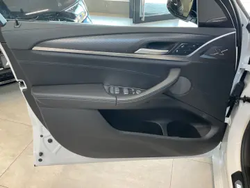 BMW iX3 M Paket