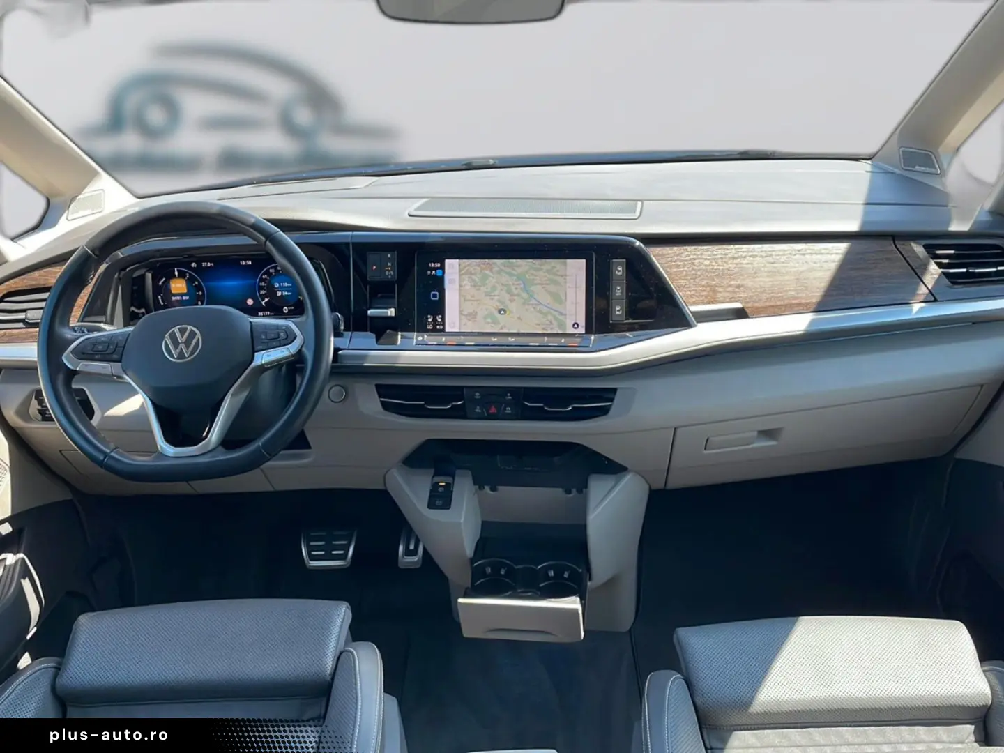 VW Multivan Style eHybrid ACC AHK PANO H&K StHz HuD