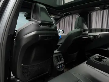BMW X3 M50