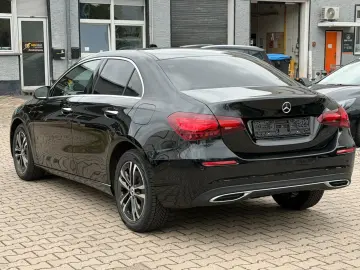 MERCEDES-BENZ A 250 A Limousine A 250 e PANORAMA LED…