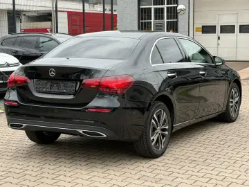 MERCEDES-BENZ A 250 A Limousine A 250 e PANORAMA LED…