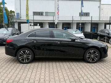 MERCEDES-BENZ A 250 A Limousine A 250 e PANORAMA LED…