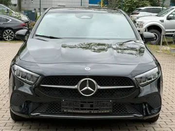 MERCEDES-BENZ A 250 A Limousine A 250 e PANORAMA LED…
