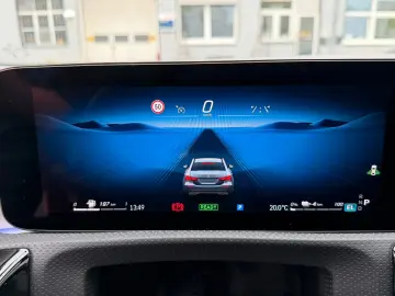 MERCEDES-BENZ A 250 A Limousine A 250 e PANORAMA LED…