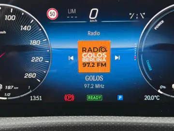 MERCEDES-BENZ A 250 A Limousine A 250 e PANORAMA LED…