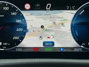 MERCEDES-BENZ A 250 A Limousine A 250 e PANORAMA LED…