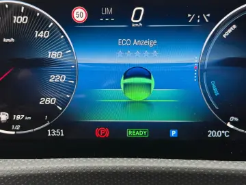MERCEDES-BENZ A 250 A Limousine A 250 e PANORAMA LED…